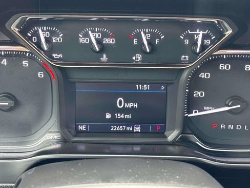 Used 2021 GMC Sierra 2500 AT4 w/ Snow Plow Prep/Camper Package AWD/4WD image 26