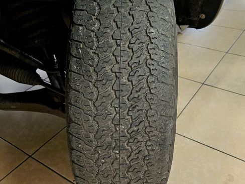 Used 2016 GMC Canyon SLE w/ All Terrain Package image 39