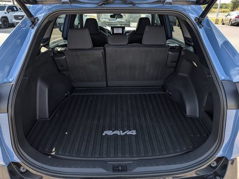 Used 2022 Toyota RAV4 SE w/ Convenience Package AWD/4WD image 31