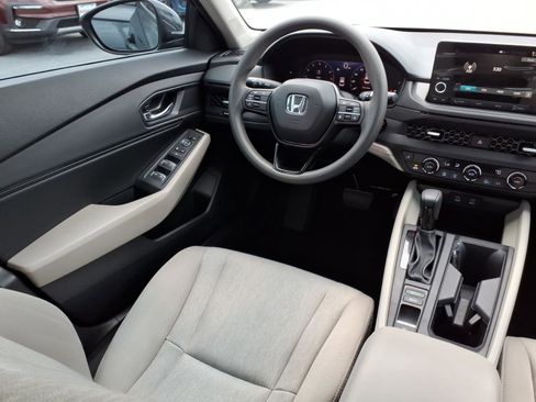 Used 2023 Honda Accord EX image 14