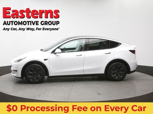 Used 2022 Tesla Model Y Long Range AWD/4WD image 55