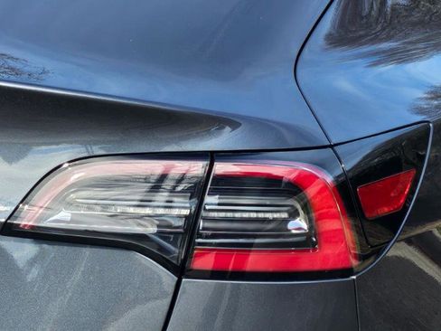 Used 2018 Tesla Model 3 Long Range image 28