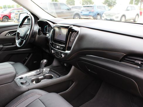Used 2019 Chevrolet Traverse LT w/ LT Premium Package FWD image 38