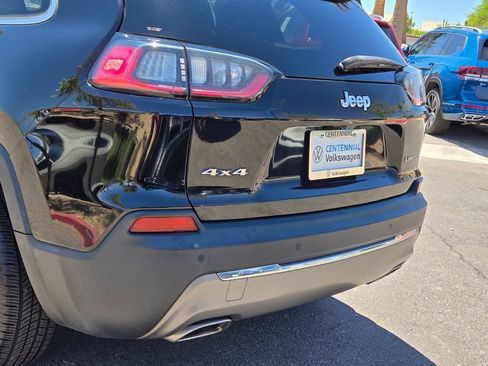 Used 2019 Jeep Cherokee Limited AWD/4WD image 5