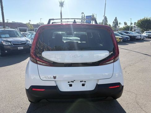 Used 2022 Kia Soul LX w/ Technology Package FWD image 11