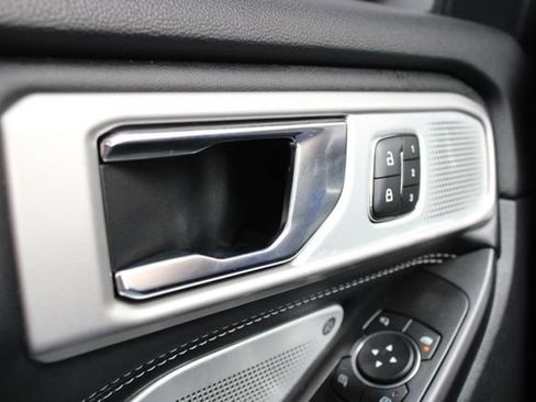 Used 2020 Ford Explorer ST w/ ST Street Pack image 8