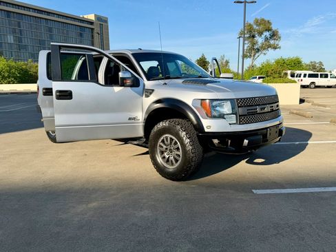 Used 2011 Ford F150 Raptor w/ Raptor Luxury Pkg image 53