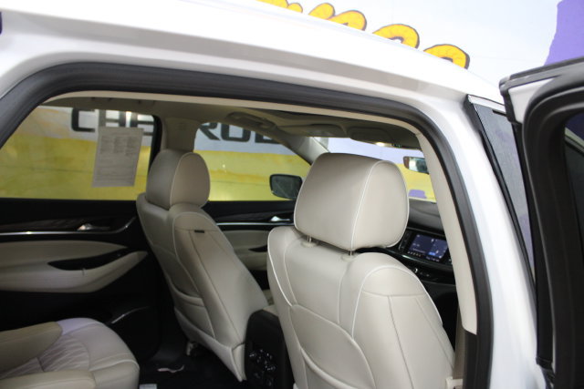 Used 2023 Buick Enclave Avenir w/ Avenir Technology Package AWD/4WD image 10