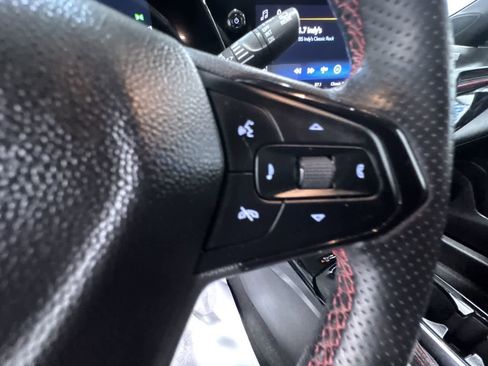 Used 2025 Chevrolet Trax RS w/ Sunroof Package image 21