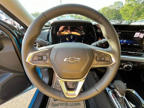 Used 2025 Chevrolet Trax ACTIV w/ Driver Confidence Package image 24