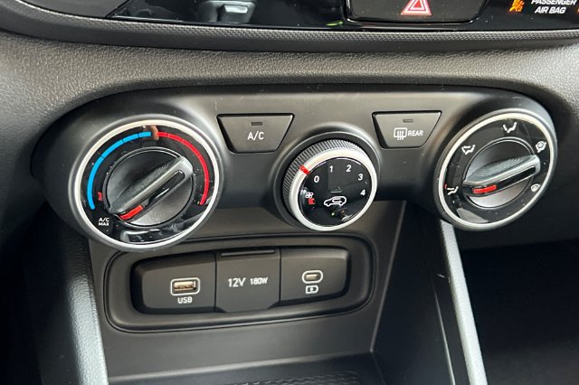 New 2026 Hyundai Venue SE FWD image 19
