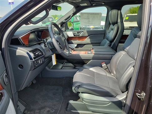 New 2024 Lincoln Navigator L Reserve image 6