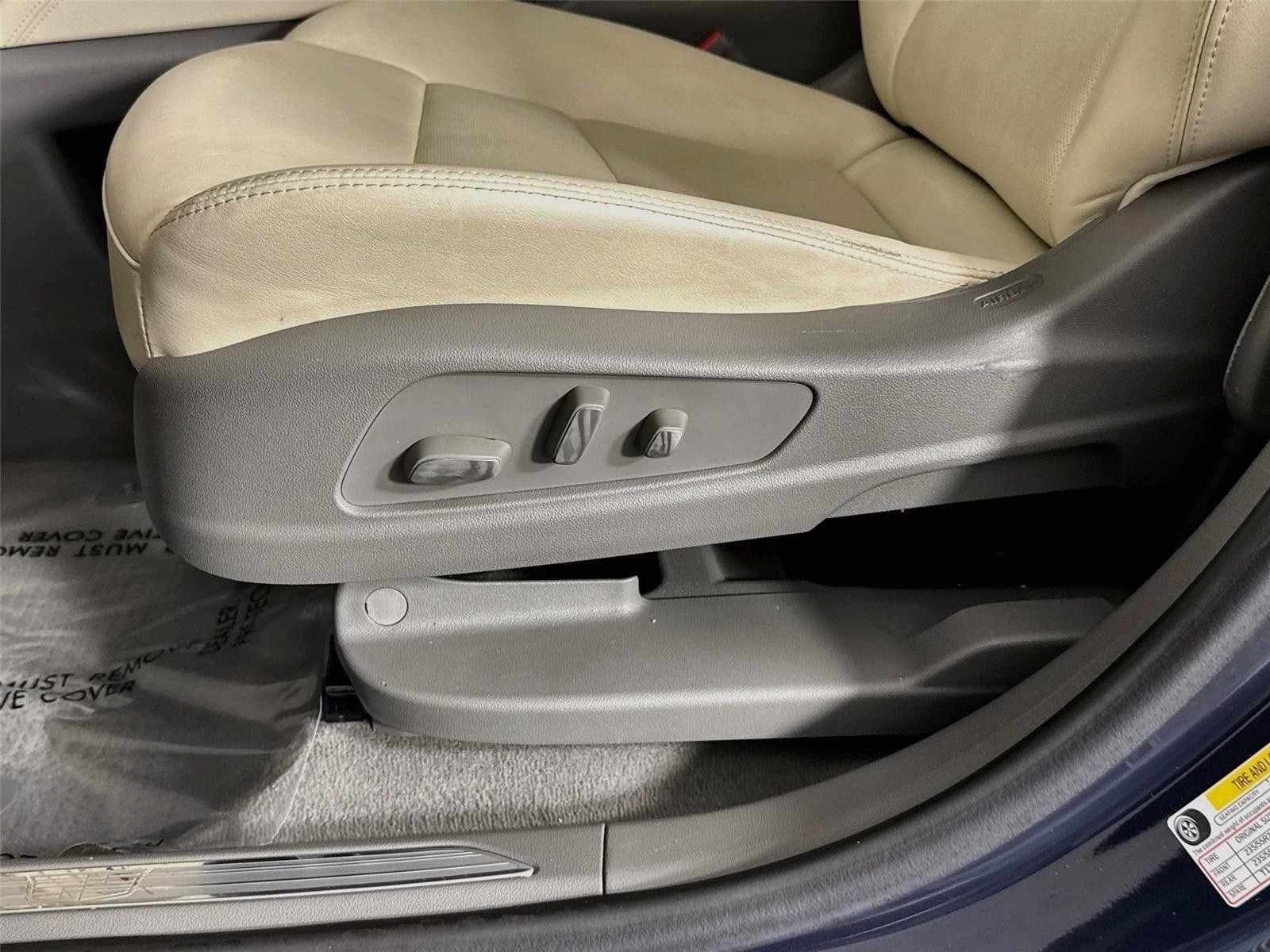 Used 2024 Cadillac XT5 Premium Luxury FWD image 22