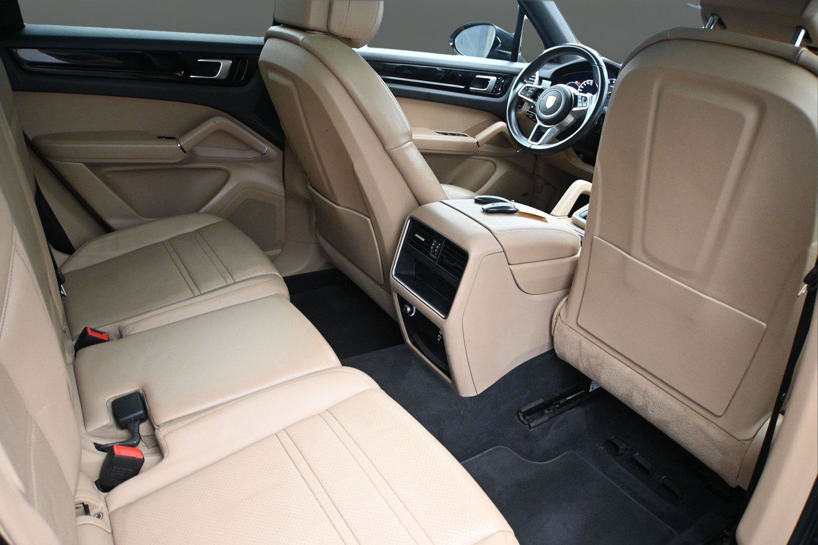 Used 2021 Porsche Cayenne AWD/4WD image 20