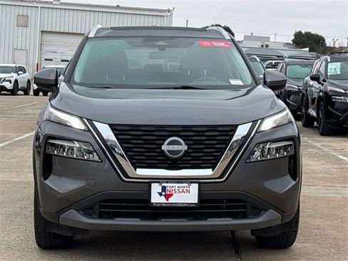 Certified 2023 Nissan Rogue SV w/ SV Premium B Package image 3
