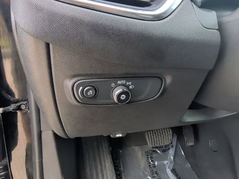 Used 2024 Chevrolet Equinox LT image 15