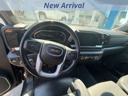 Used 2025 GMC Sierra 1500 SLT AWD/4WD image 12
