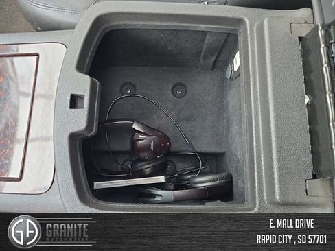 Used 2011 GMC Yukon Denali AWD/4WD image 25