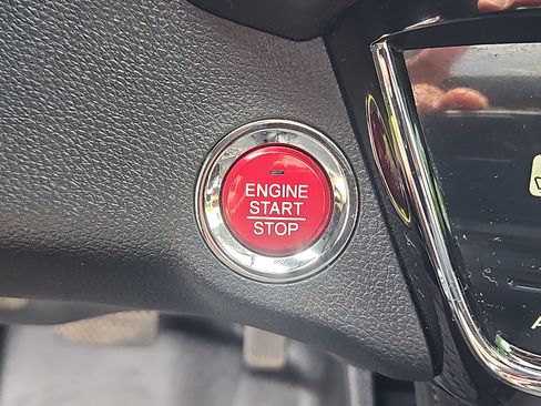 Used 2018 Honda HR-V EX-L image 13