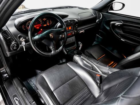Used 2004 Porsche 911 Carrera RWD image 9