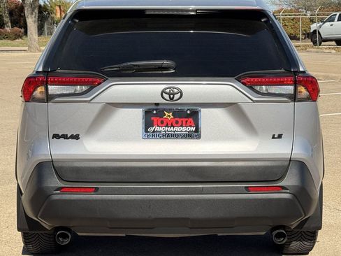 Used 2023 Toyota RAV4 LE image 5