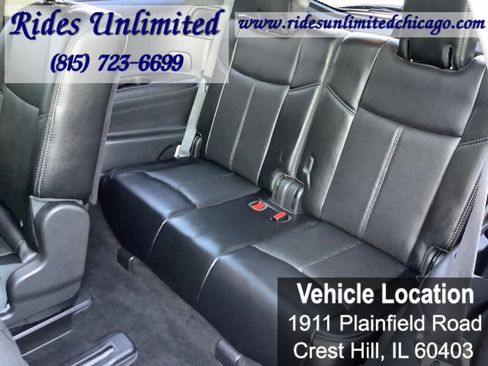 Used 2015 Nissan Pathfinder Platinum w/ Family Entertainment Package AWD/4WD image 36