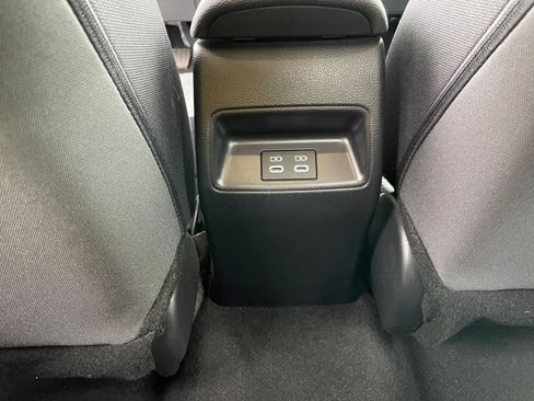 Used 2025 Toyota Corolla LE image 23