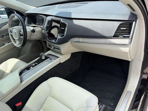 Certified 2024 Volvo XC90 B6 Plus w/ Protection Package Premier AWD/4WD image 31