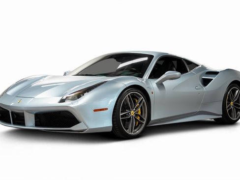 Used 2017 Ferrari 488 GTB image 9