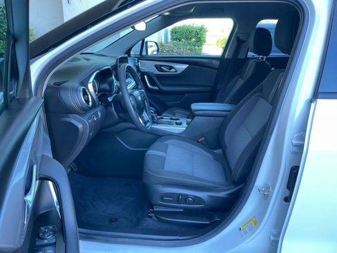 Used 2025 Chevrolet Blazer LT image 28