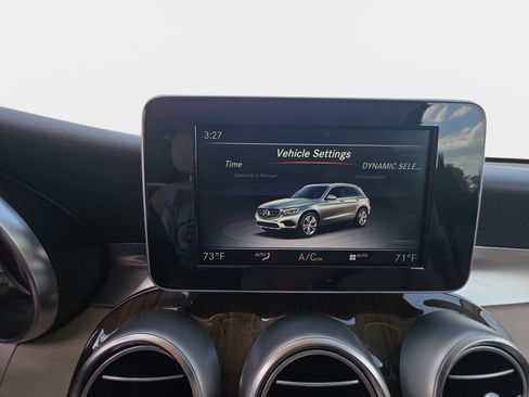 Used 2019 Mercedes-Benz GLC 300 image 22