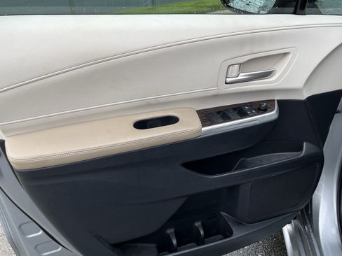 Used 2021 Toyota Sienna XLE FWD image 14