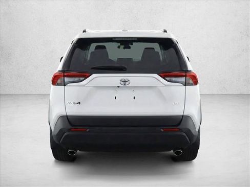 Used 2020 Toyota RAV4 LE image 6
