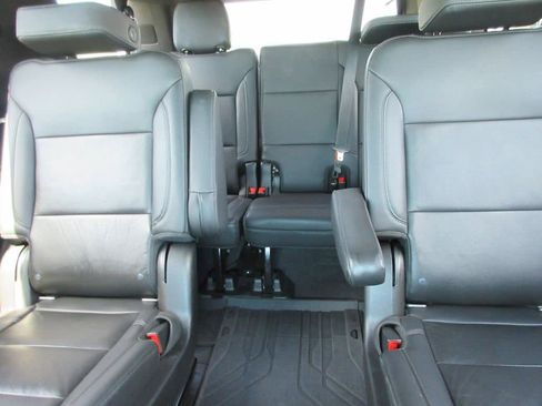 Used 2021 Chevrolet Tahoe Z71 w/ Z71 Signature Package image 21