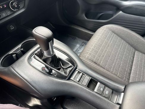 Used 2025 Honda HR-V LX image 24