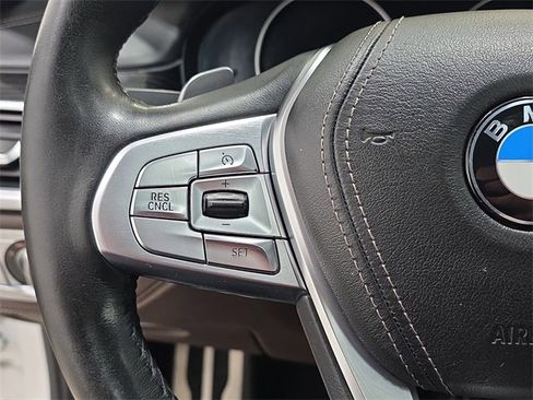 Used 2018 BMW 740i xDrive image 16