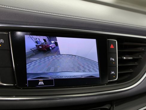 Certified 2022 Buick Enclave Essence image 19