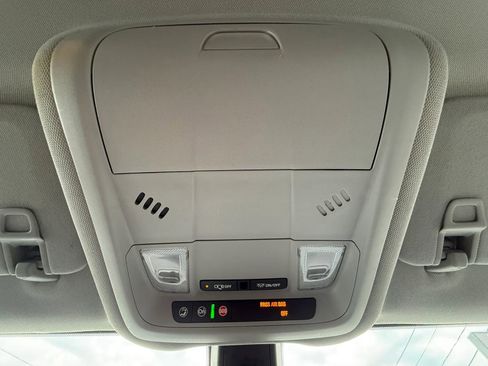 Used 2018 GMC Terrain SLE image 41