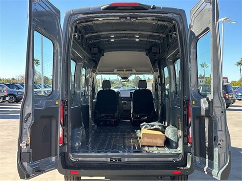 Used 2024 Ford E-Transit 148 High Roof image 19