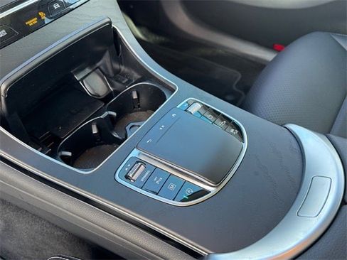 Used 2022 Mercedes-Benz GLC 300 4MATIC image 21