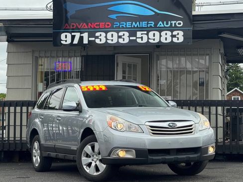 Used 2012 Subaru Outback 2.5i Limited w/ Moonroof Pkg AWD/4WD image 1