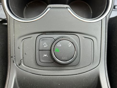 Used 2024 GMC Terrain SLE image 20