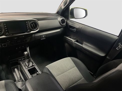 Used 2023 Toyota Tacoma TRD Off-Road image 21