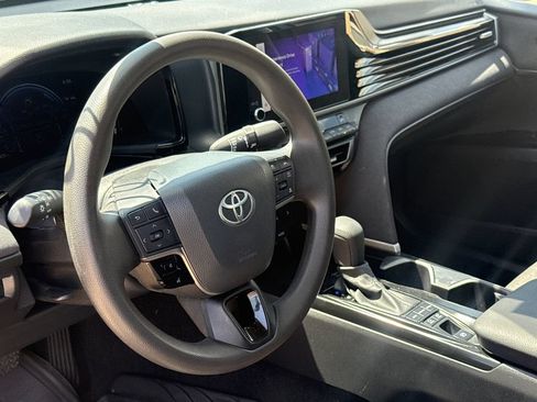 Used 2025 Toyota Camry LE FWD image 16