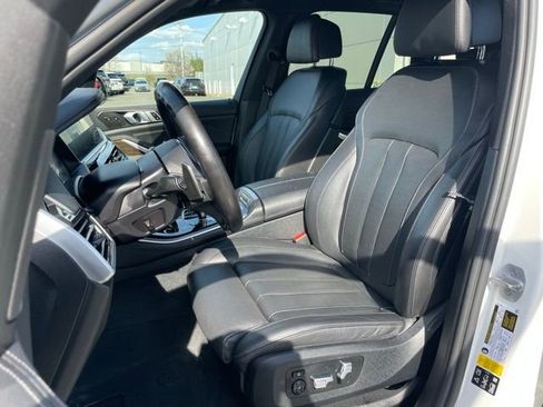 Used 2021 BMW X5 xDrive40i w/ M Sport Package AWD/4WD image 6