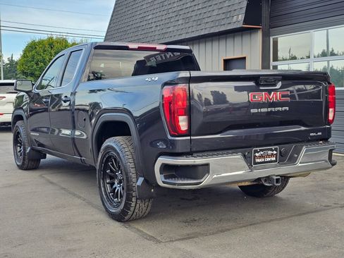 Used 2023 GMC Sierra 1500 SLE w/ Enhanced Capability Package AWD/4WD image 3