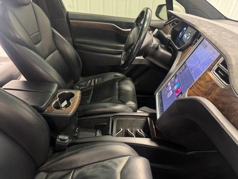 Used 2017 Tesla Model X P100D image 33