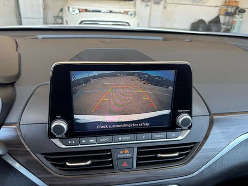 Used 2025 Nissan Altima 2.5 SV FWD image 22