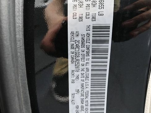 Used 2018 Chrysler Pacifica Limited FWD image 54