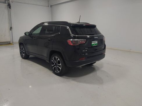 Used 2023 Jeep Compass Limited AWD/4WD image 5